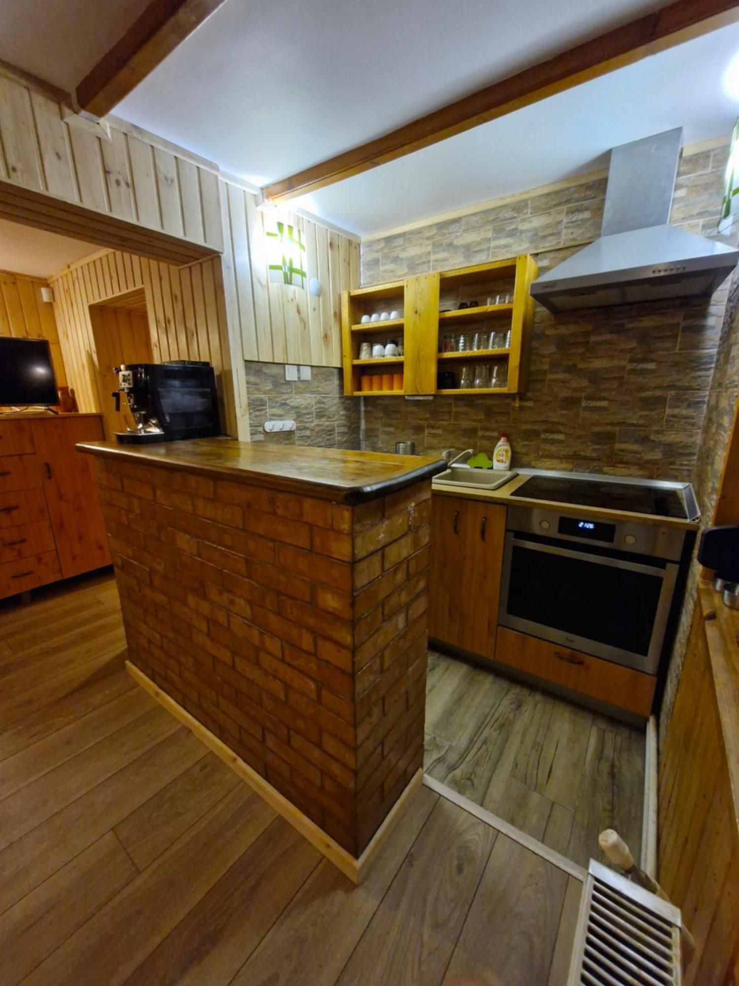 Cabana Din Padurea Valeni Vălenii de Munte Esterno foto